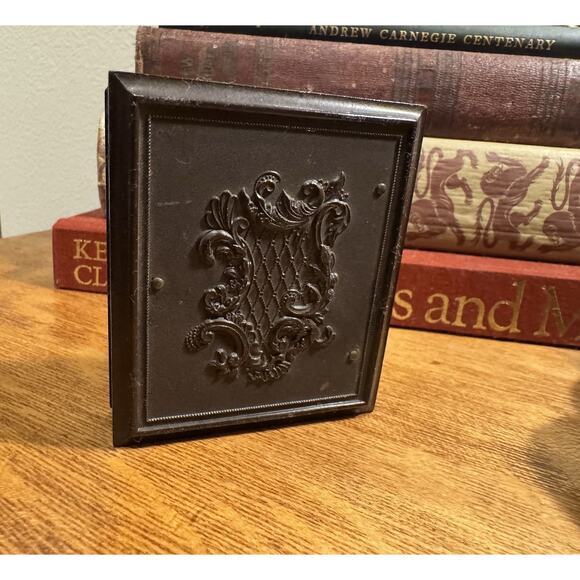 Antique Double Daguerreotype Photograph Man & Woman Ninth Plate Victorian Moody - Picture 10 of 16